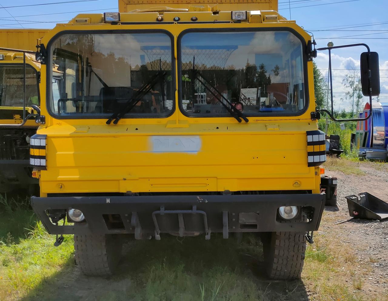 Седельный тягач MAN KAT 8х8 МАЗ-975800-2054. Москва
