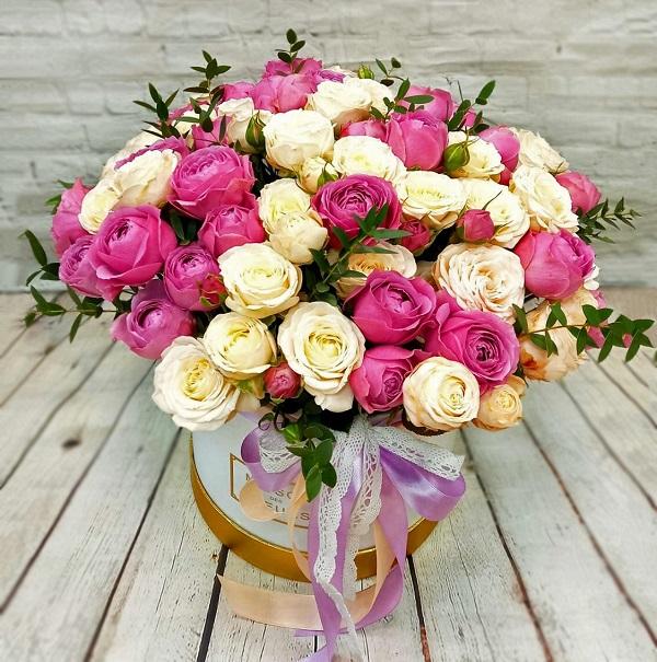 Выбор красивых, свежих и недорогих цветов в магазине Дом Роз с доставк .... Москва